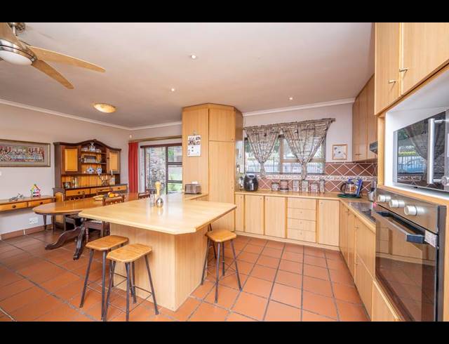 4 BEDROOM HOUSE FOR SALE IN CHRISMAR